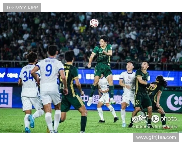 浙江队迎战申花创造队史中超主场观众新纪录上座人数达36996人 浙江队迎战申花创造队史中超主场观众新纪录上座人数达36996人